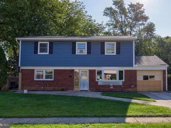 105 Radcliffe Ave, West Lawn, PA 19609