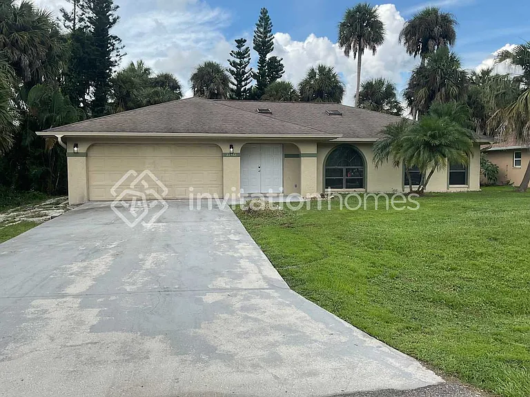 22568 Morocco Ave — Photo 1