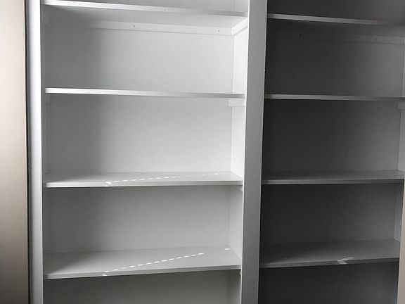 Built-In Shelves 