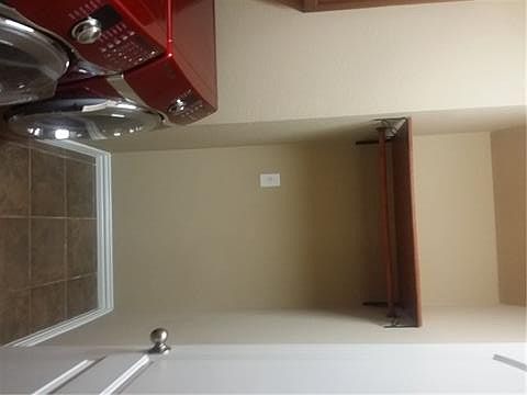 5th image of 11039 Mansfield Dr