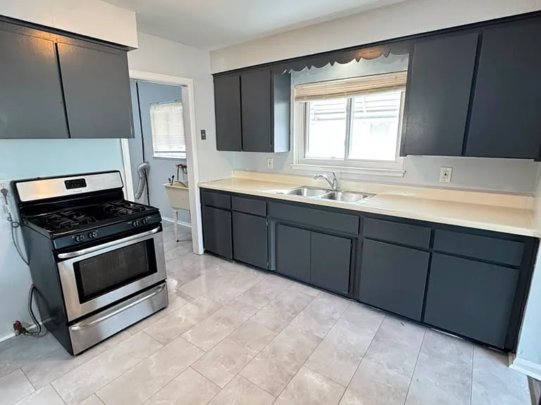 13470 Charlotte Ave — Photo 5