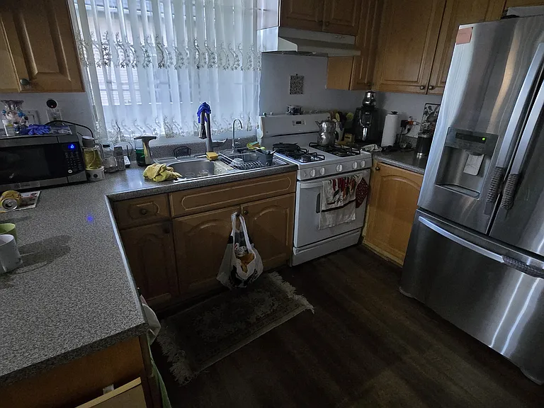 335 E Providencia Ave #101 — Photo 3