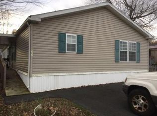 55 Willington Dr, Macungie, PA 18062