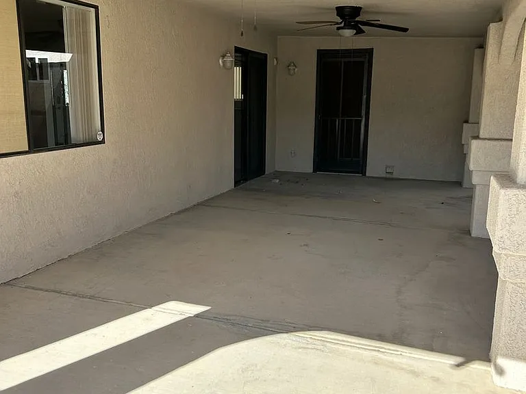 2401 Cosnina Dr — Photo 37