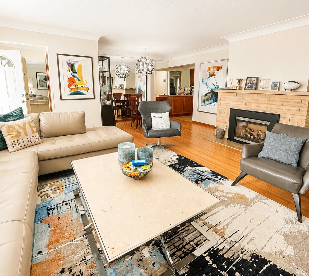 3 bed, 2200 sqft, $3,399 — Photo 2