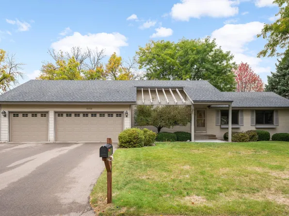 10700 Aquila Ave S, Bloomington, MN 55438