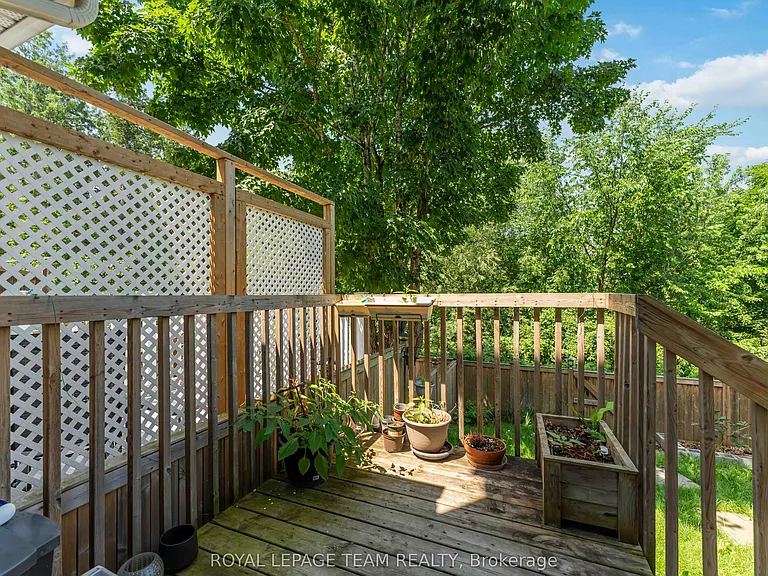 16 Cohen Ave — Photo 25