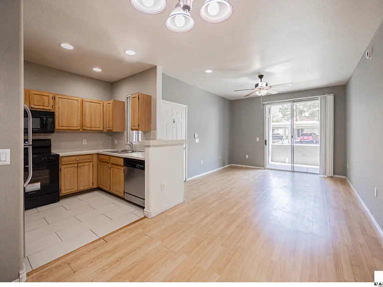2929 W Yorkshire Dr #1110 — Photo 7