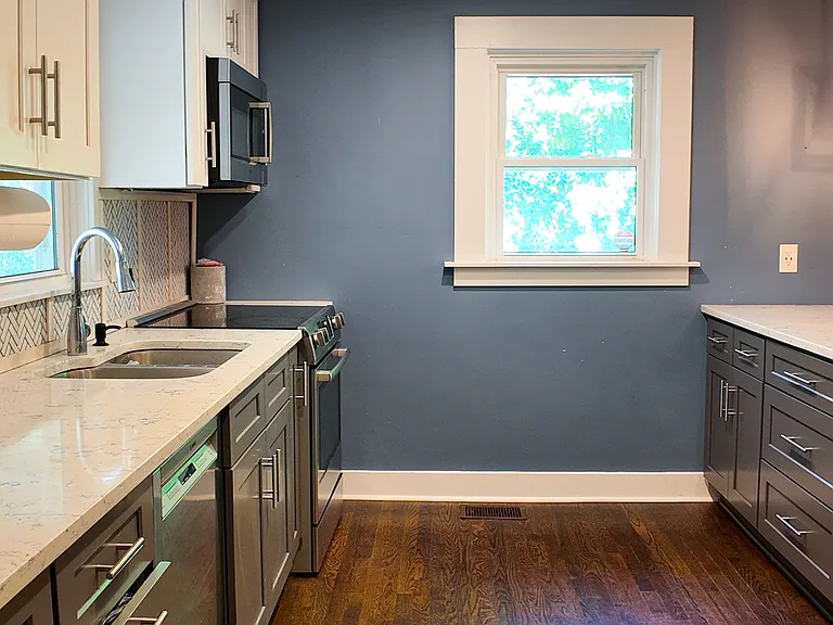 843 N Clayton St — Photo 25