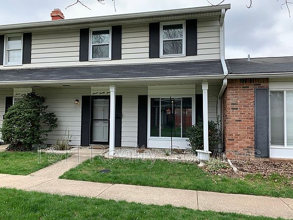 3rd image of 724 Southfield Ct