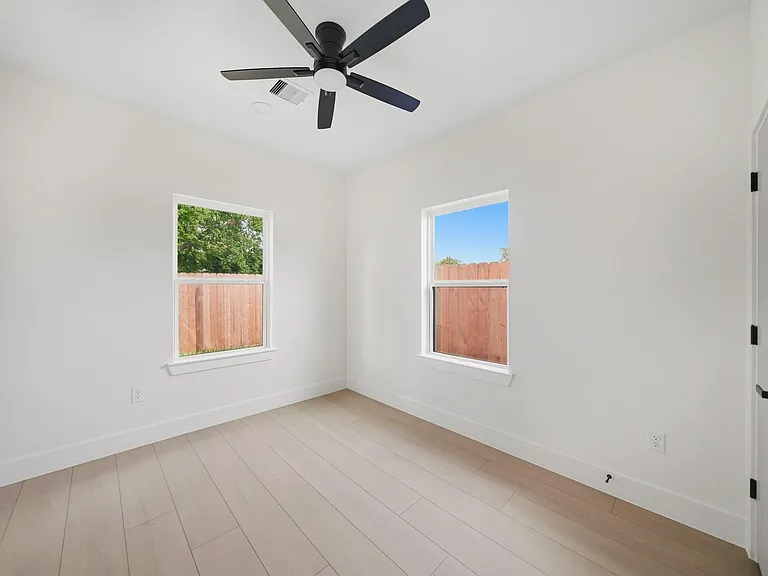4314 Stassen St #B — Photo 8
