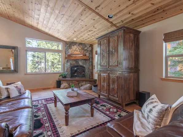 10518 Whiskey Jack Ct, Truckee, CA 96161