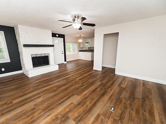 5th image of 126 Inglewood Ave