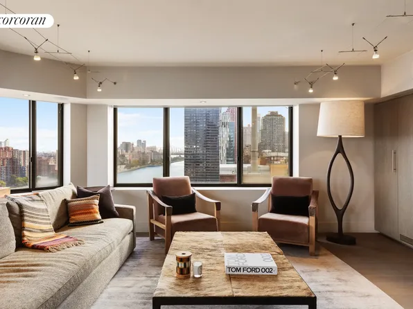 10 East End Avenue image 4 of 20