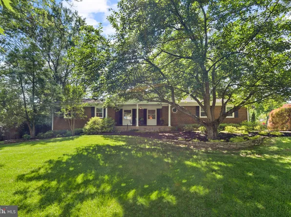 9793 Long View Dr, Ellicott City, MD 21042