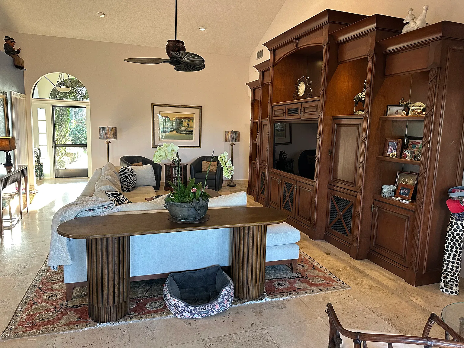 3 bed, 1935 sqft, $12,000 — Photo 3