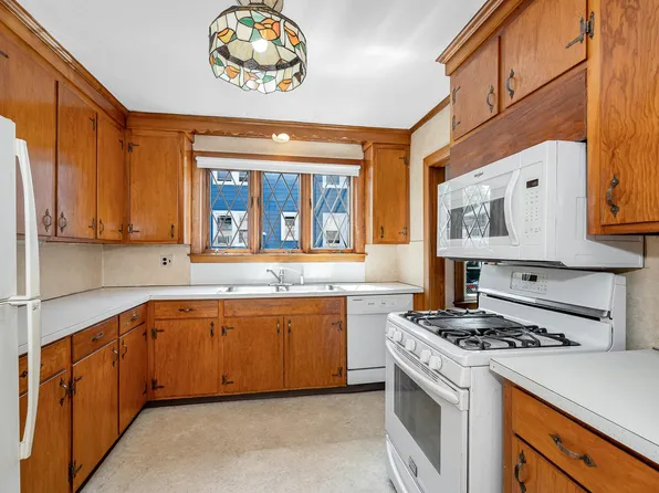 26 Leonard St, Woburn, MA 01801