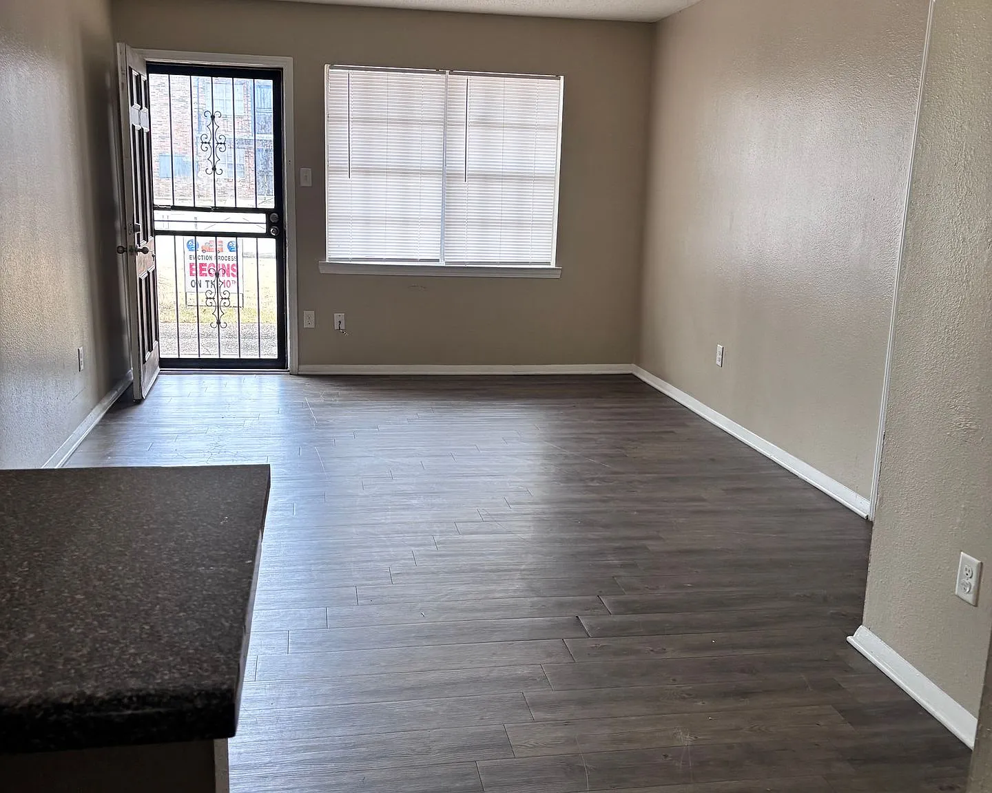 The Summereast Apartments — Photo 1