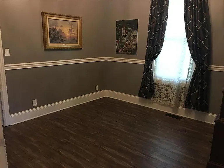 209 N Bedelia St — Photo 32