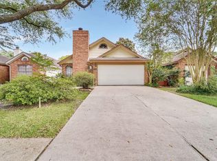 8226 Summertree Dr, Houston, TX 77040