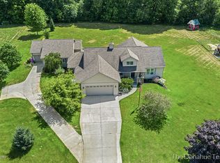 10678 Petra Ct NE, Rockford, MI