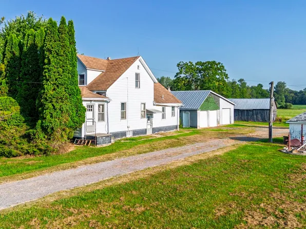 10042 Lindsey Rd, Casco, MI 48064
