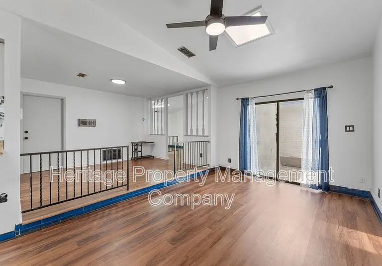 2526 Town Briar St — Photo 18