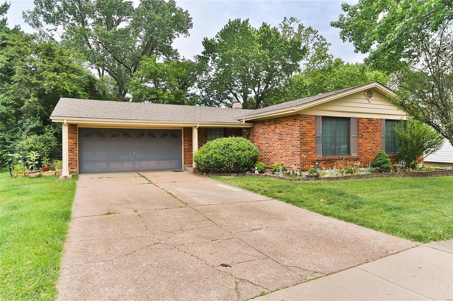 735 Westglen Village Dr photo 1