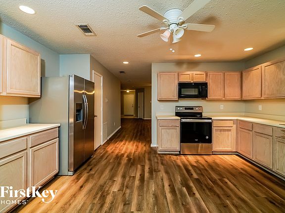 5th image of 5208 Newcastle Ln