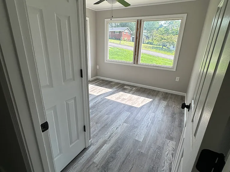 1322 E Walnut Grove Dr — Photo 9