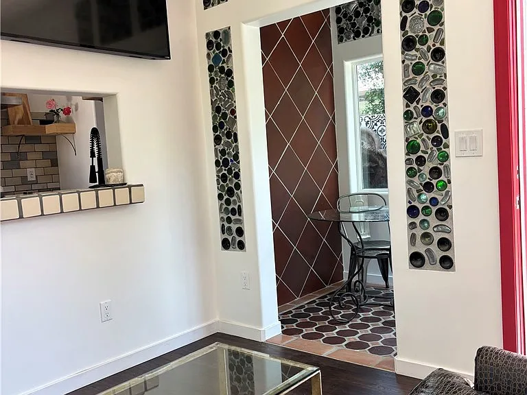 1802 N Raymond Ave — Photo 29