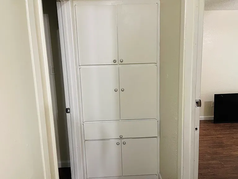 3400 Pleasant Valley Ln — Photo 5