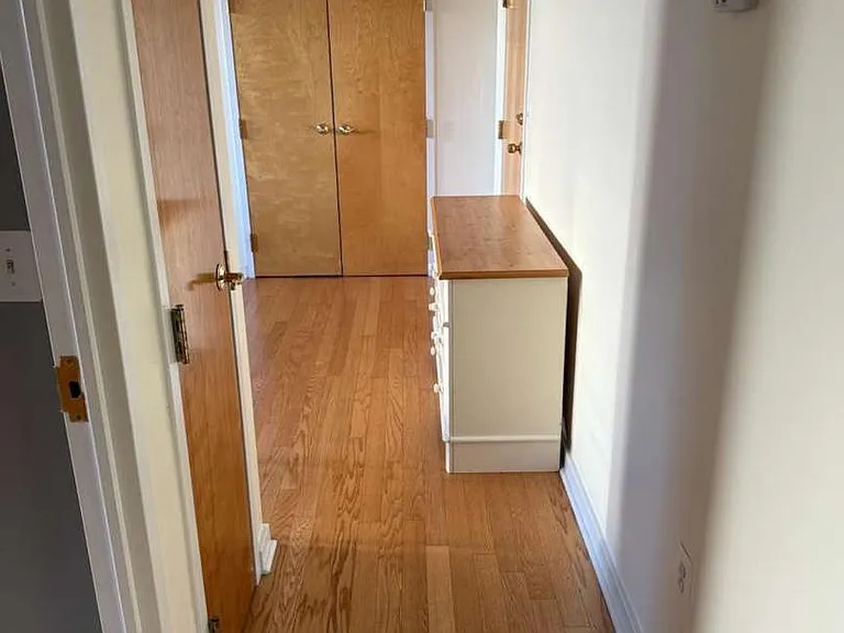 1939 Chestnut St #4C — Photo 2