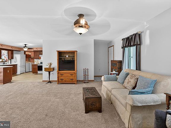 5th image of 33191 Jolyns Way