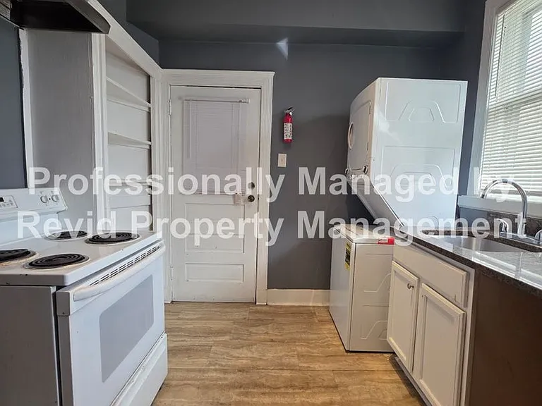 220 S. Cleveland St — Photo 56