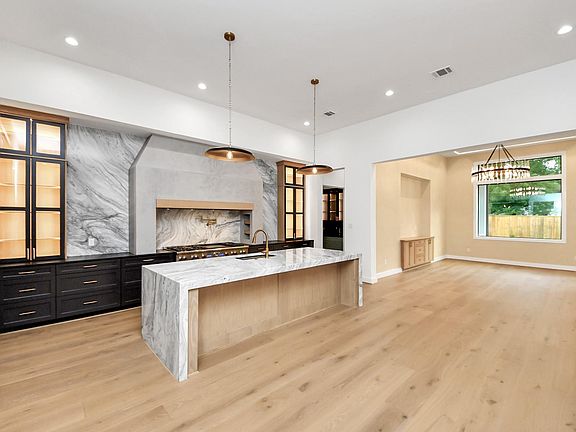 2nd image of 9349 Leto Rd