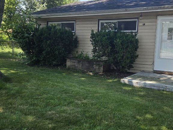 3rd image of 2248 Williams St