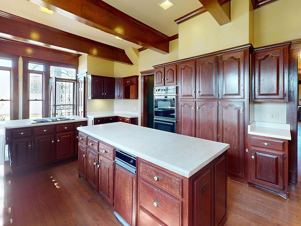 13th image of this home