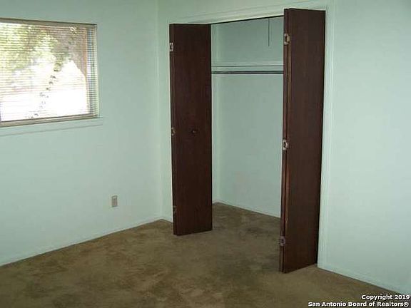 4th image of 203 Greenlawn Ave