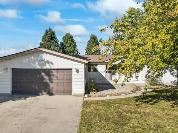 826 Margaret Ct, New Baden, IL 62265