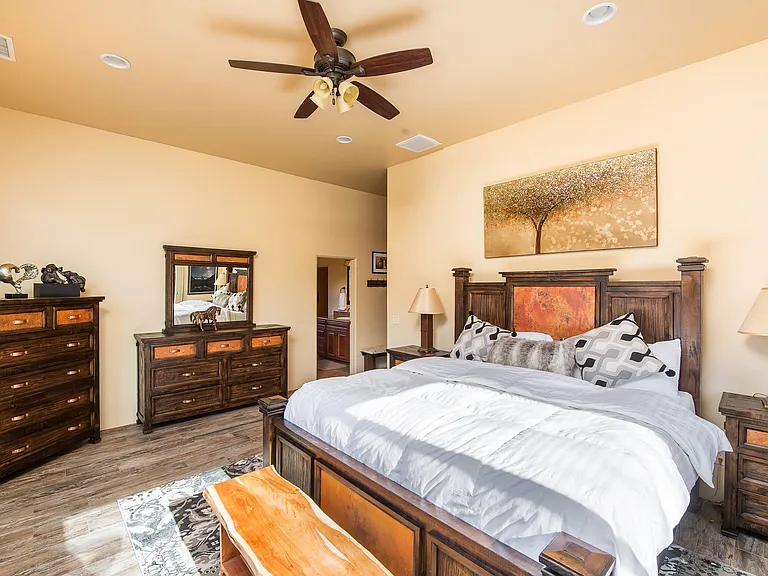 560 Rodeo Rd — Photo 22