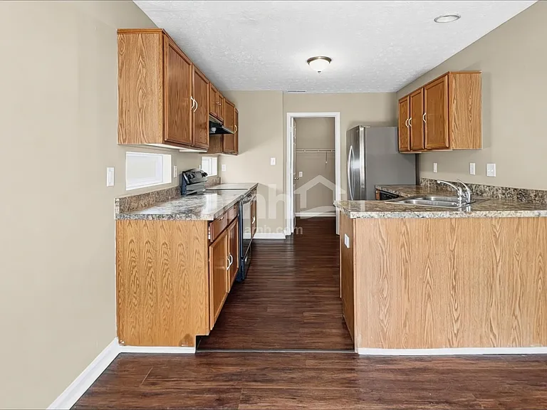 695 Mountain Pine Dr — Photo 4