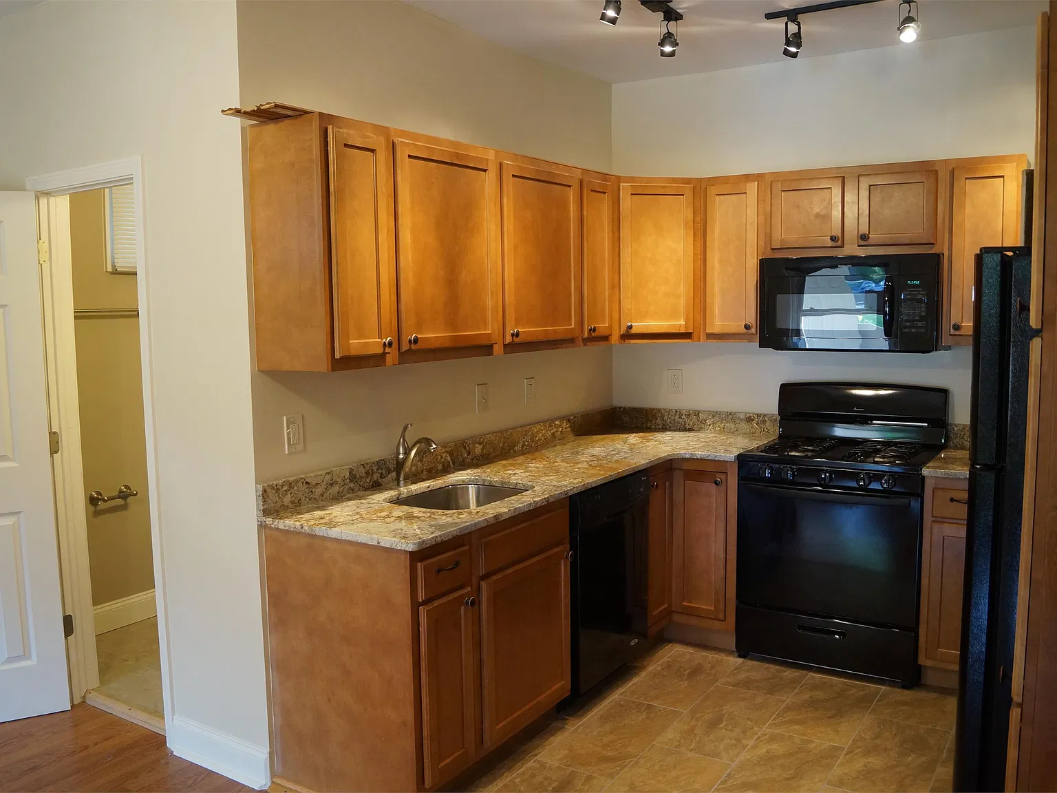Baywood 5425 - 1 — Photo 1