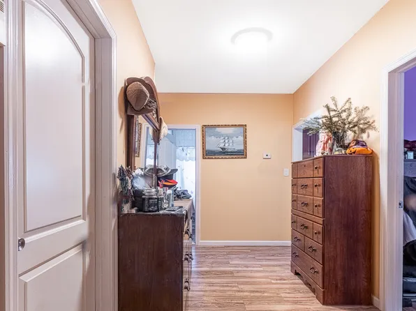 3817 Oceanic Avenue image 35 of 37