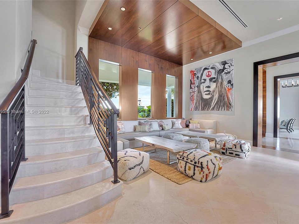 1st image of 40 Island Estates Dr