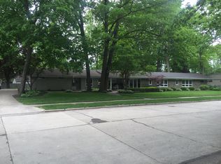 1424 Gunnell Ln, Manitowoc, WI 54220