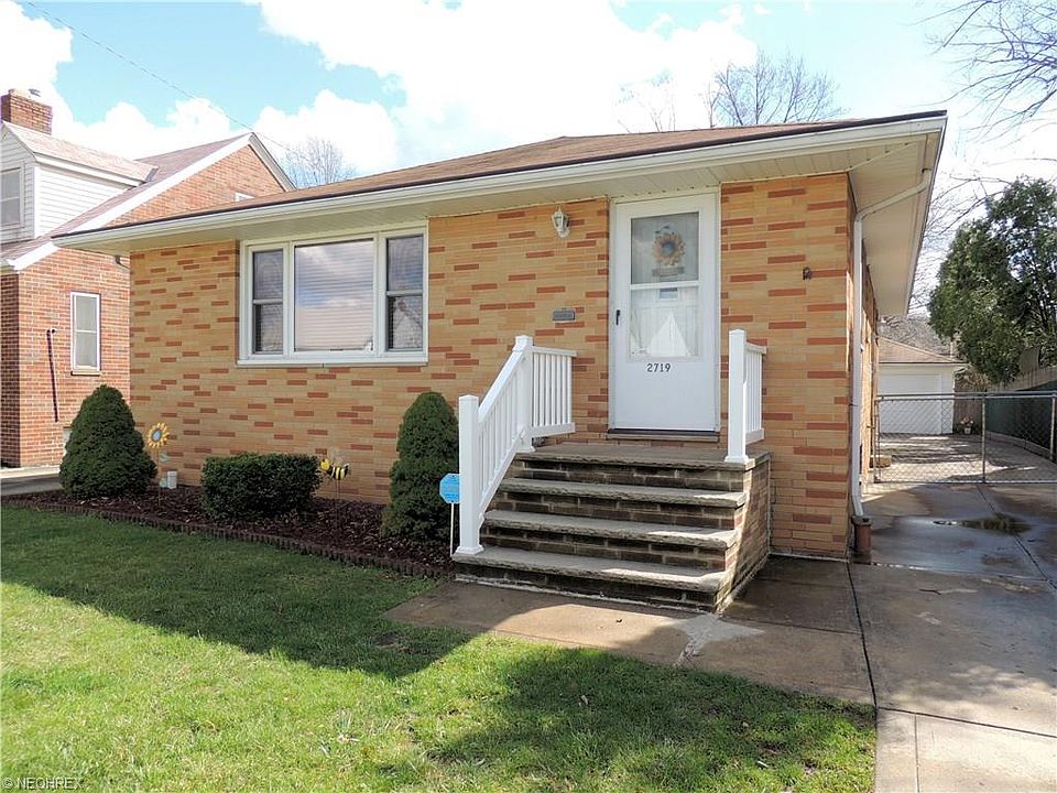 1st image of 2719 Grovewood Ave
