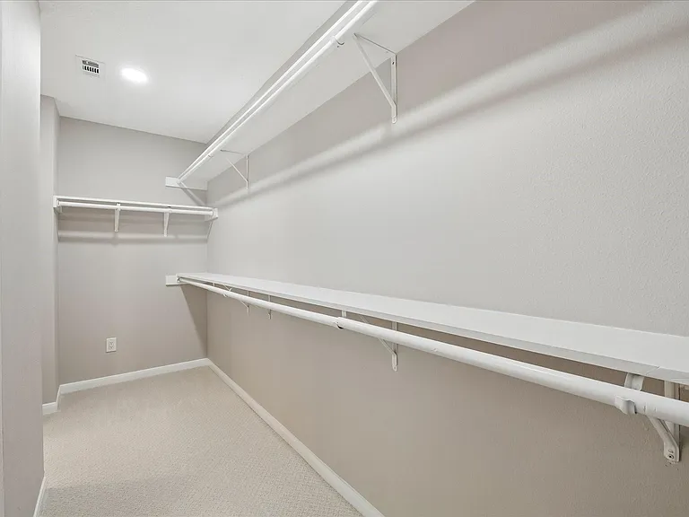 1306 Hunter Wood Dr — Photo 36