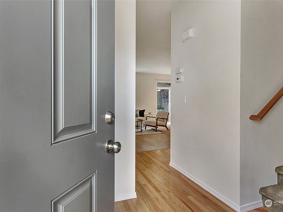 2nd image of 11202 184th Street E