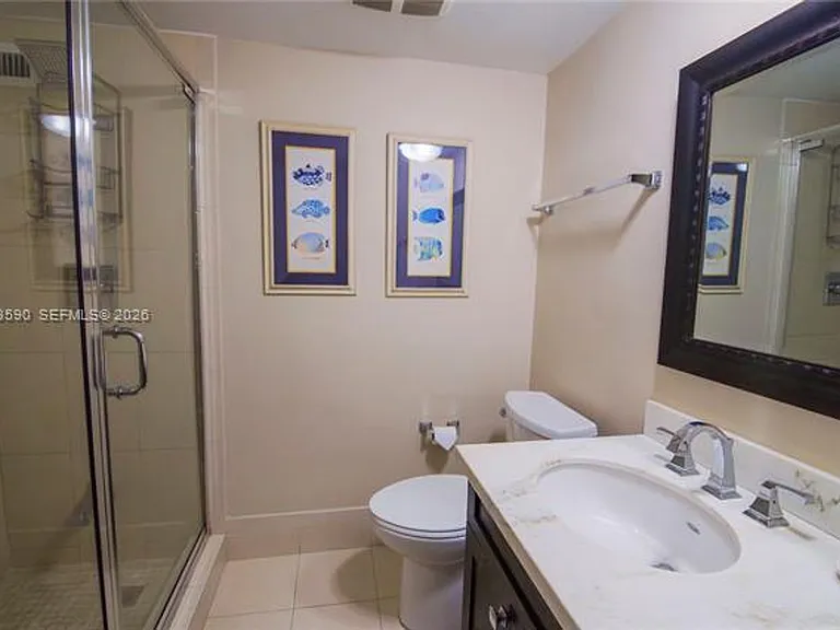 5151 Collins Ave #428 — Photo 9